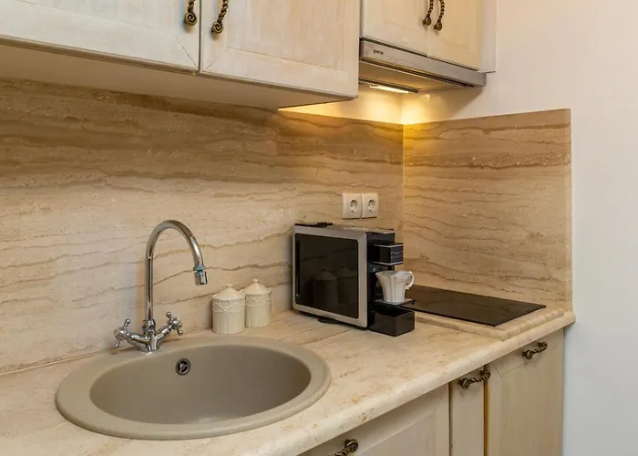 Apartament Royal Varos *