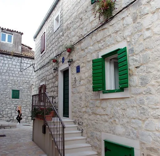 Apartament Royal Varos