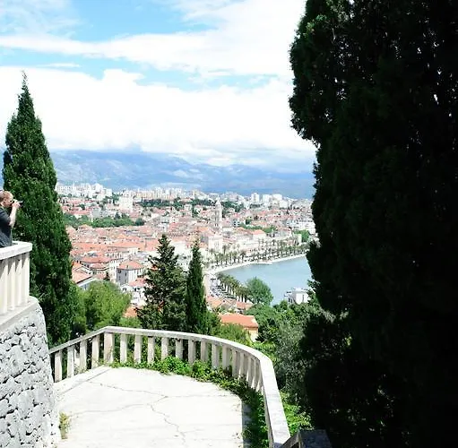 Apartament Royal Varos