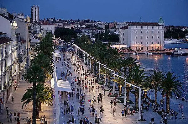 Royal Varos Apartament